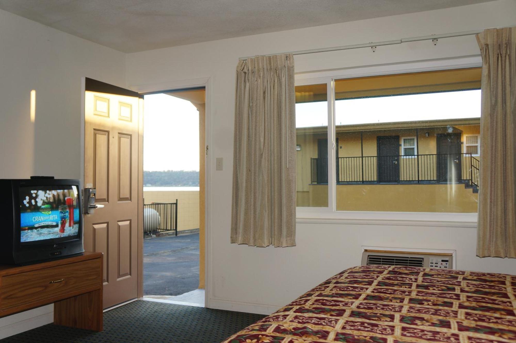 Lake Marina Inn Clearlake Oaks 部屋 写真