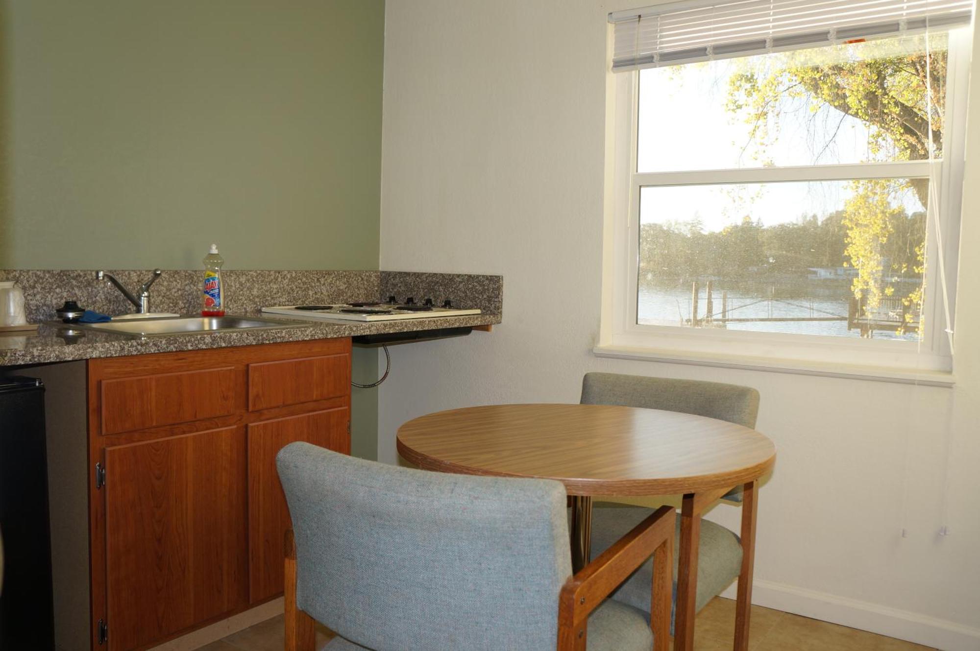 Lake Marina Inn Clearlake Oaks 部屋 写真