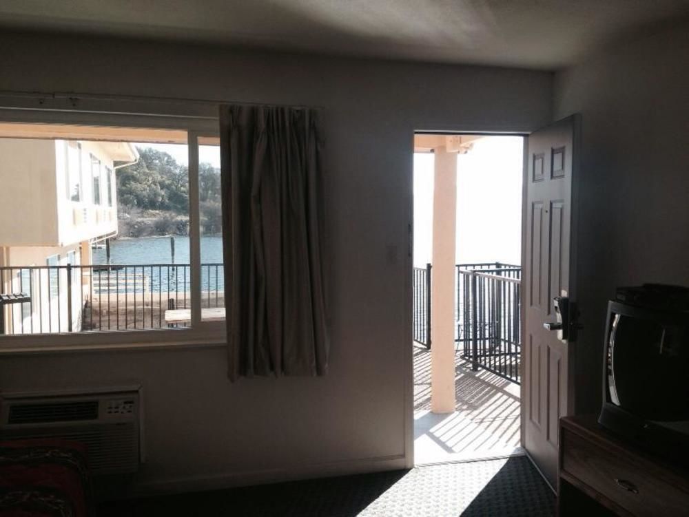 Lake Marina Inn Clearlake Oaks エクステリア 写真