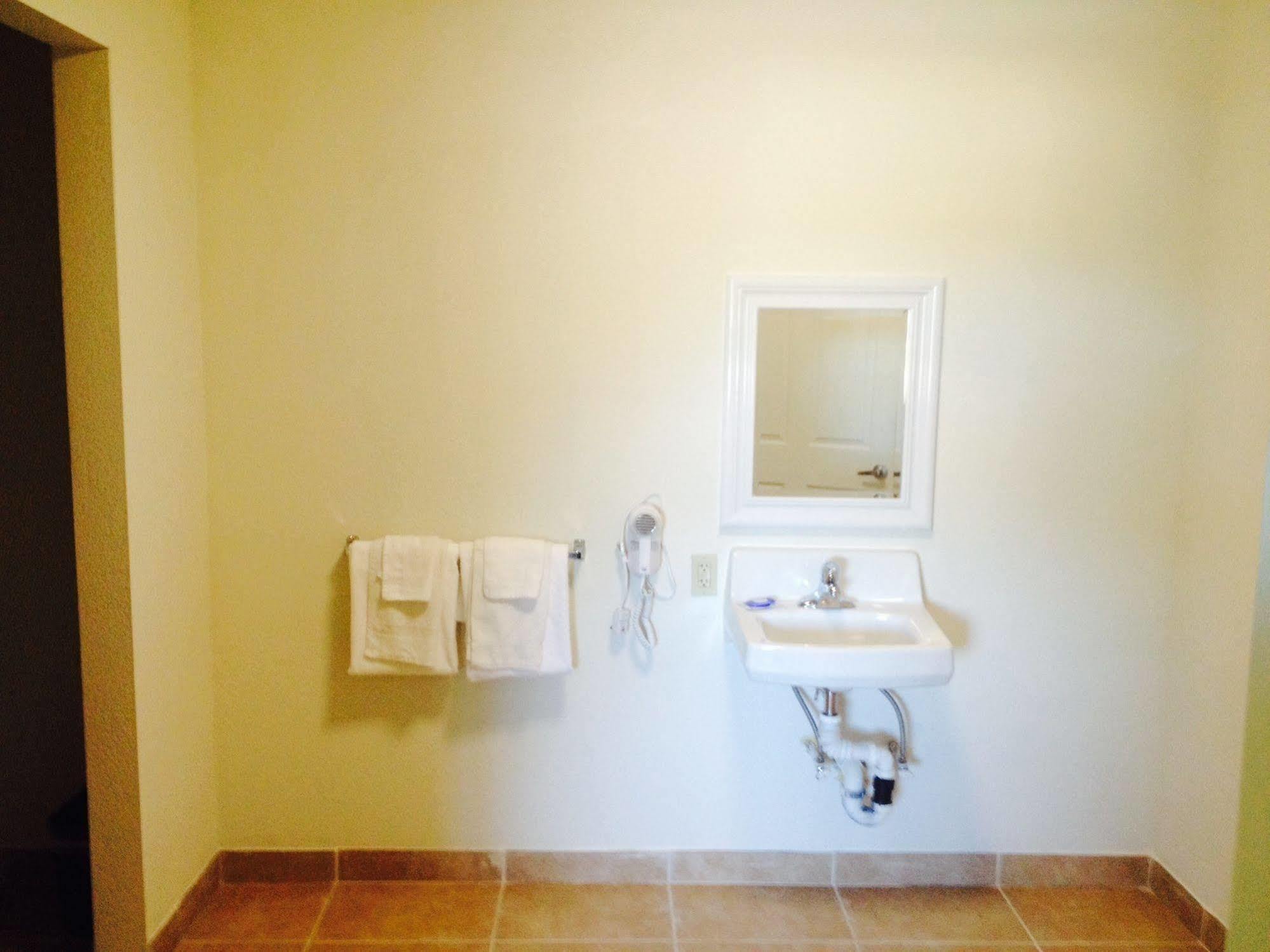 Lake Marina Inn Clearlake Oaks エクステリア 写真